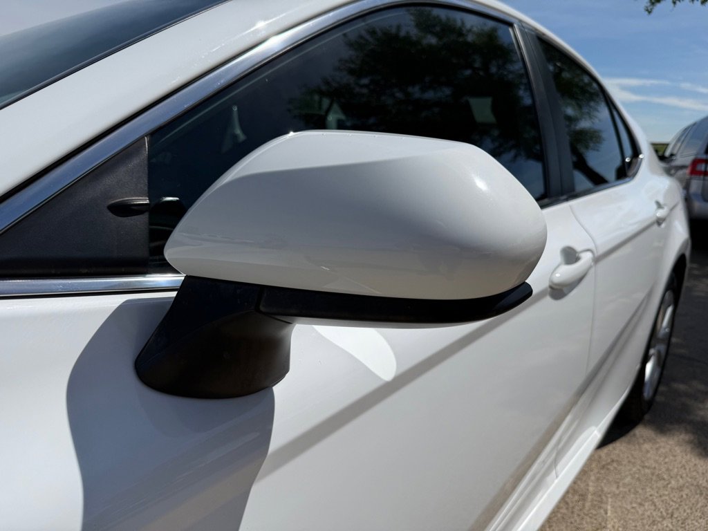 Used 2021 Toyota Camry LE FWD image 11