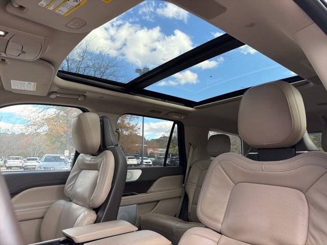 Used 2024 Lincoln Navigator Reserve image 16