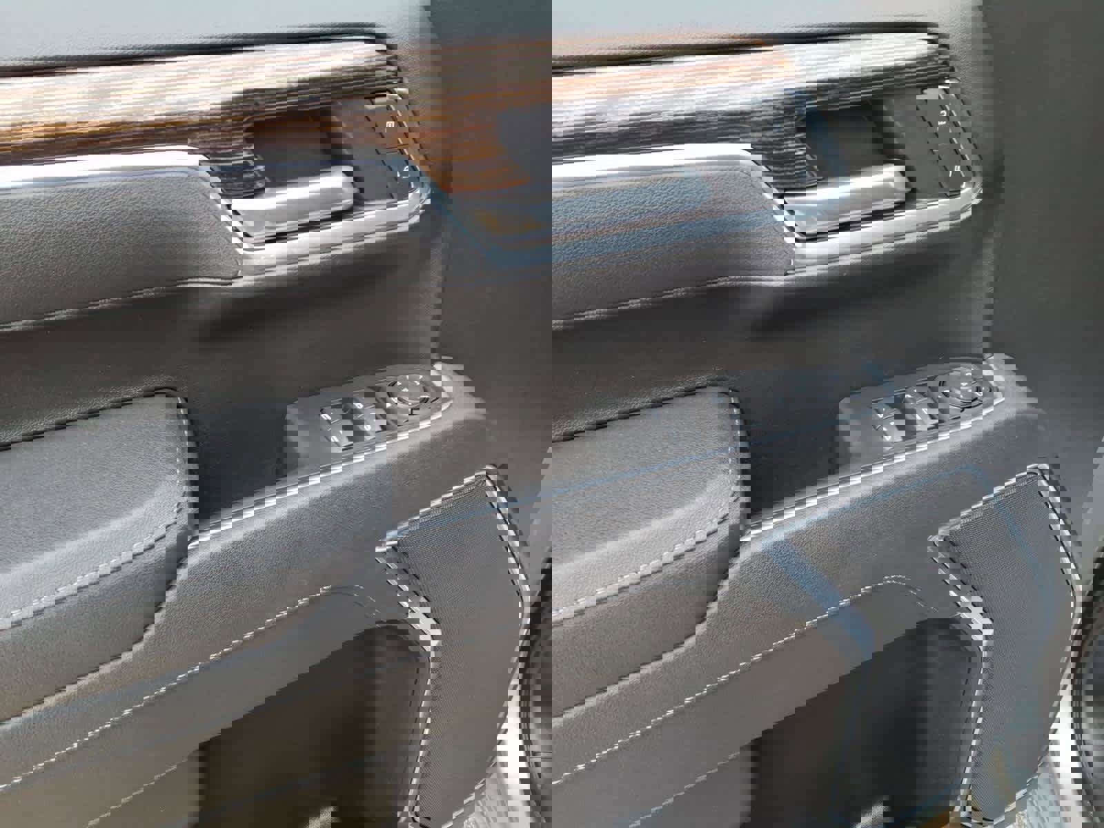 Certified 2025 GMC Sierra 1500 Elevation image 15