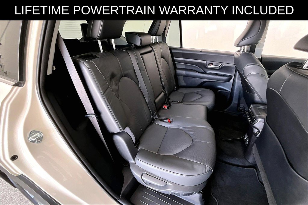 Used 2024 Toyota Grand Highlander AWD image 35
