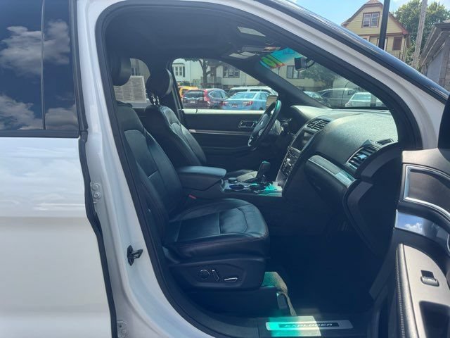 Used 2016 Ford Explorer Sport w/ Equipment Group 401A AWD/4WD image 14