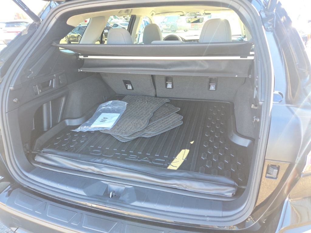 Certified 2025 Subaru Outback Premium w/ Popular Package #1A image 19