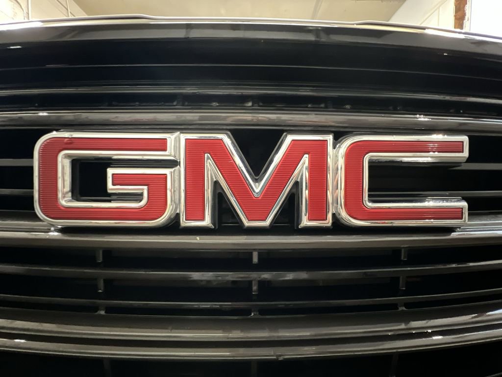 Used 2021 GMC Terrain SLT w/ Elevation Edition image 30