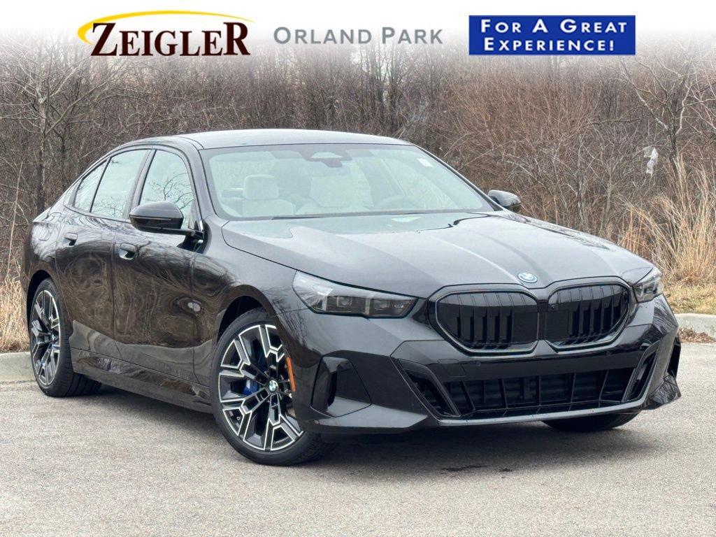 New 2026 BMW 550e xDrive w/ Premium Package image 1