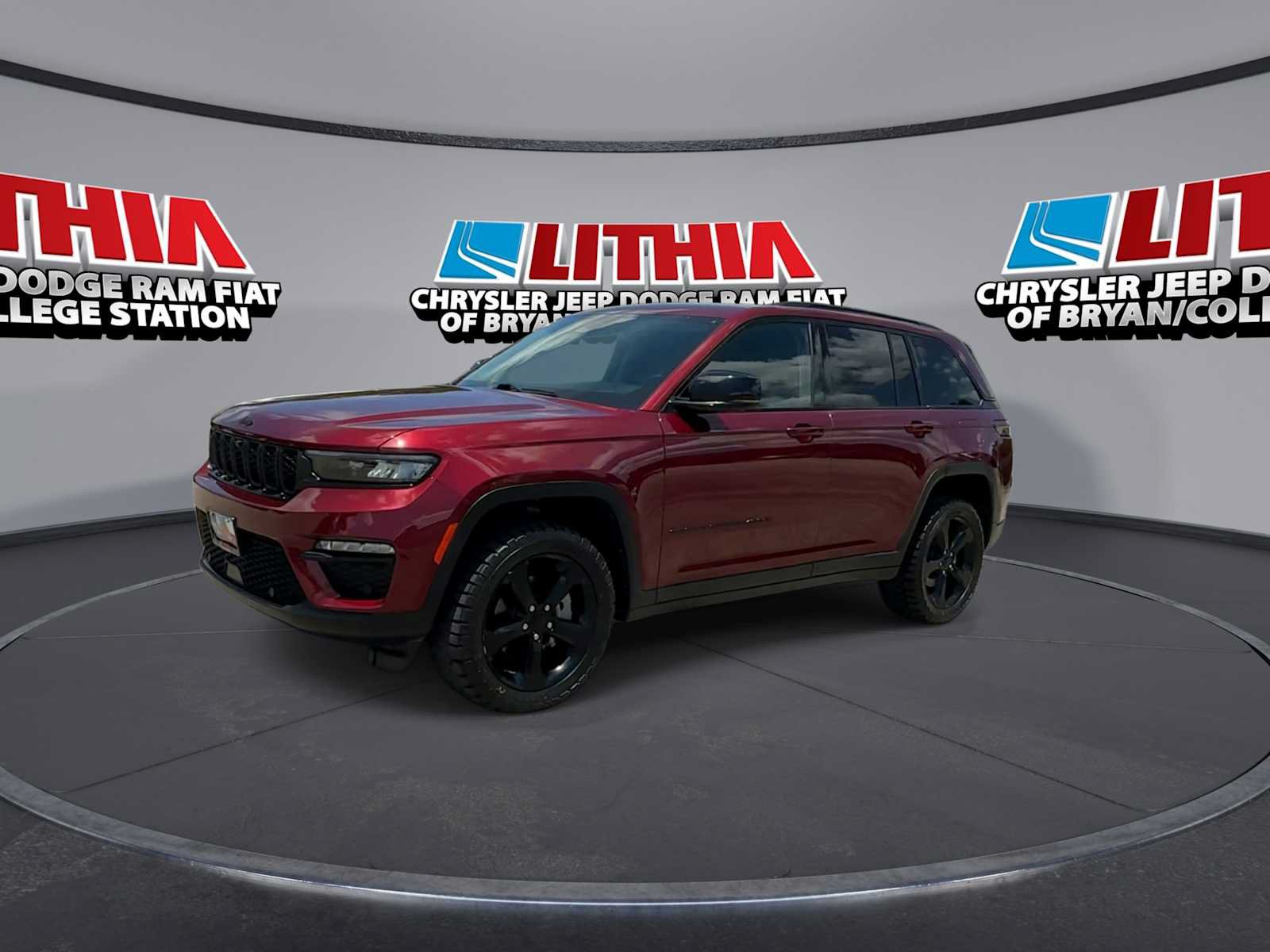 Used 2023 Jeep Grand Cherokee Limited w/ Luxury Tech Group II AWD/4WD image 4
