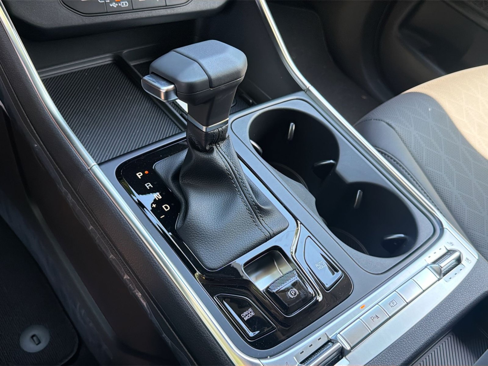 New 2026 Kia Carnival SX w/ SX Dark Edition Package FWD image 24