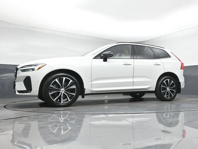 Used 2023 Volvo XC60 B6 Ultimate w/ Protection Package Premier AWD/4WD image 40