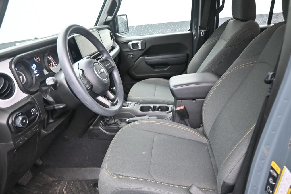 Used 2026 Jeep Wrangler Unlimited Sport AWD/4WD image 12