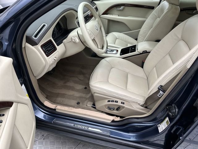 Used 2008 Volvo XC70 3.2 image 11