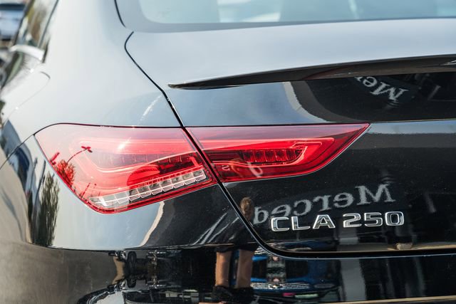 Used 2023 Mercedes-Benz CLA 250 4MATIC image 7
