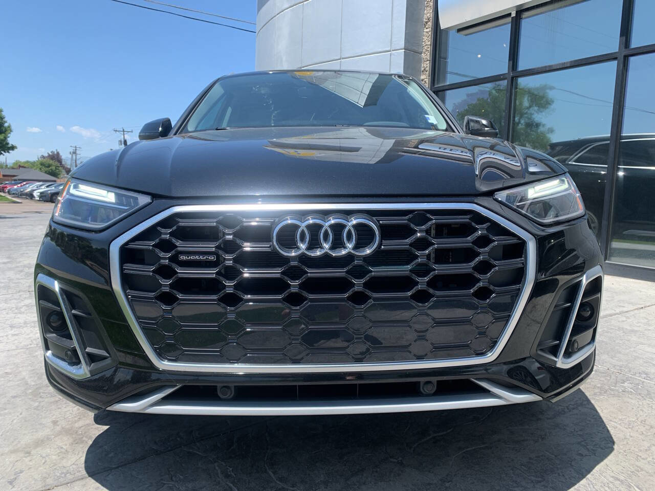 Used 2022 Audi Q5 e Premium image 2