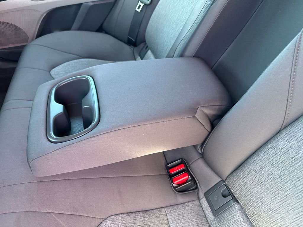 Used 2018 Toyota Camry LE FWD image 35