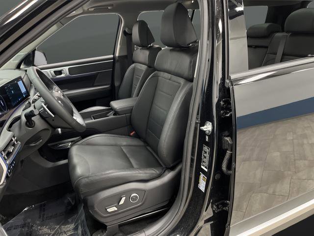 Used 2024 Hyundai Santa Fe Limited image 4
