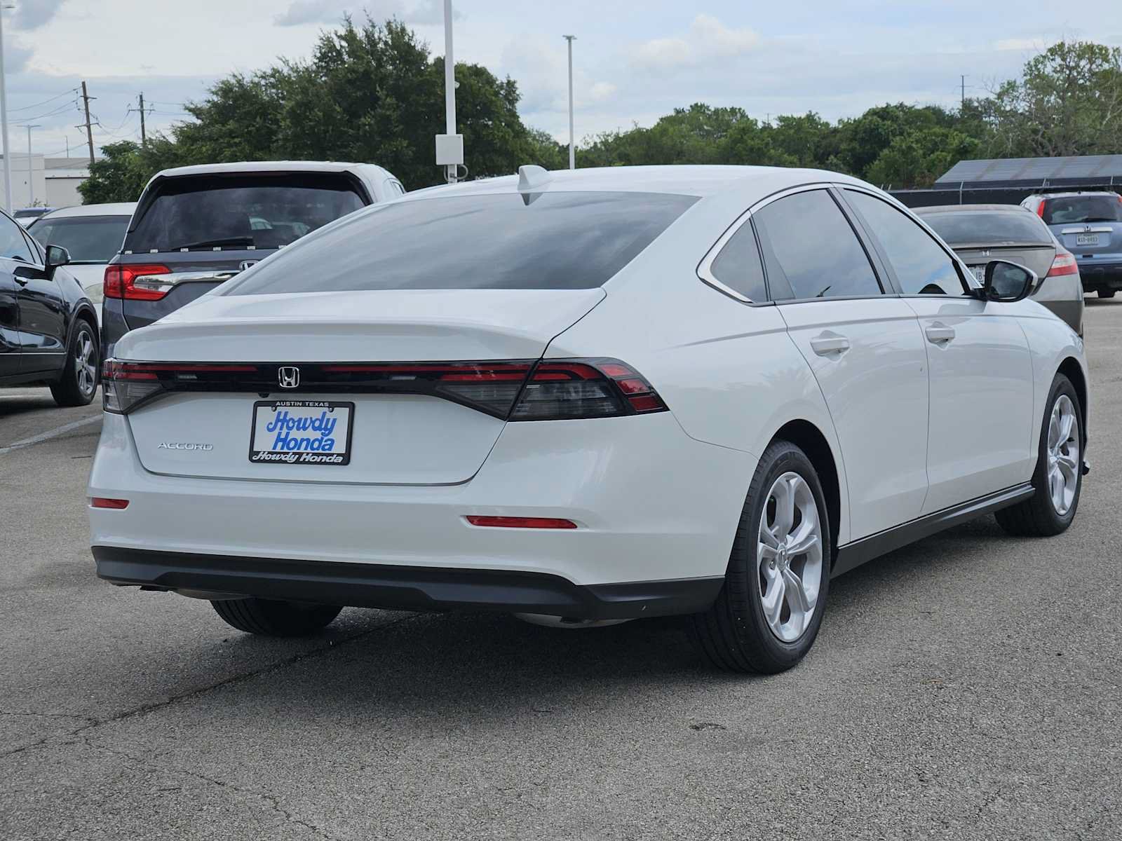 Used 2025 Honda Accord LX image 7