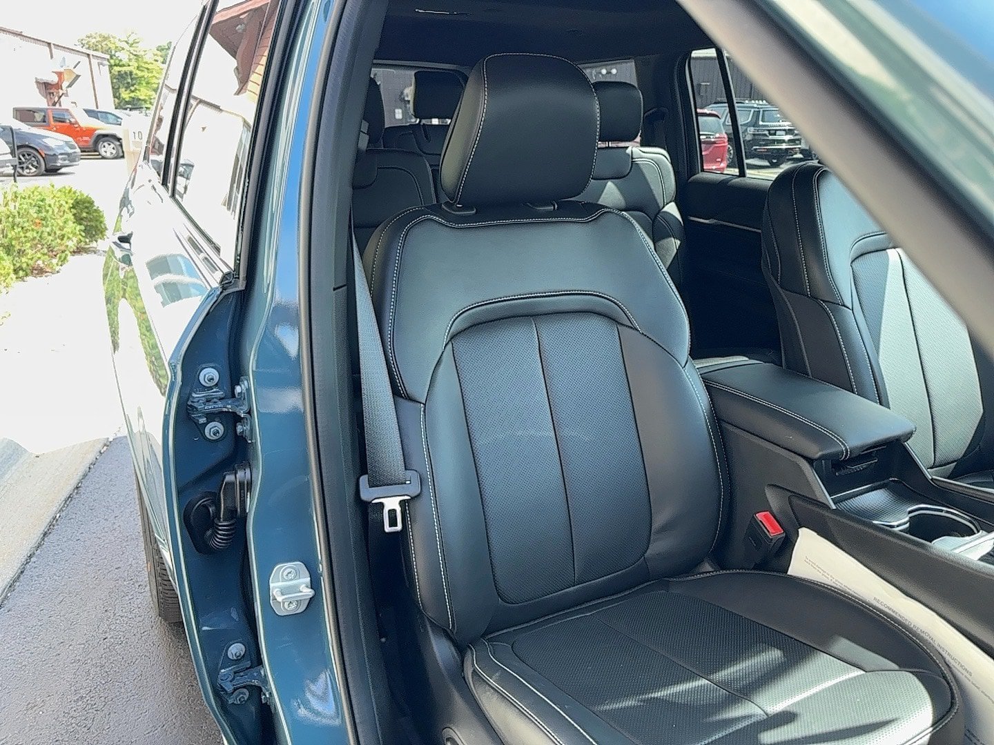 New 2026 Jeep Grand Cherokee L Limited AWD/4WD image 5