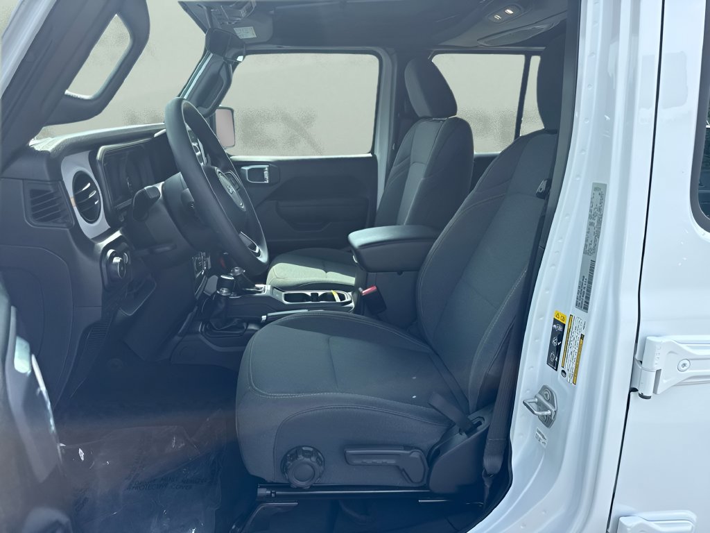 Used 2025 Jeep Wrangler Unlimited Sport AWD/4WD image 9