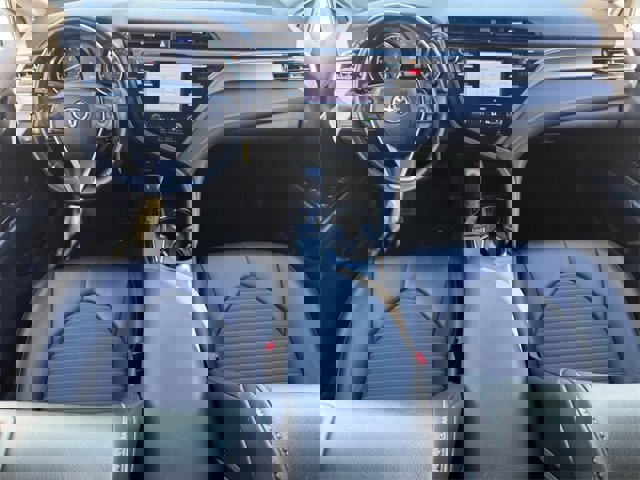 Used 2020 Toyota Camry SE image 10