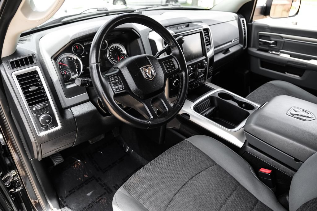 Used 2017 RAM 3500 Big Horn AWD/4WD image 2