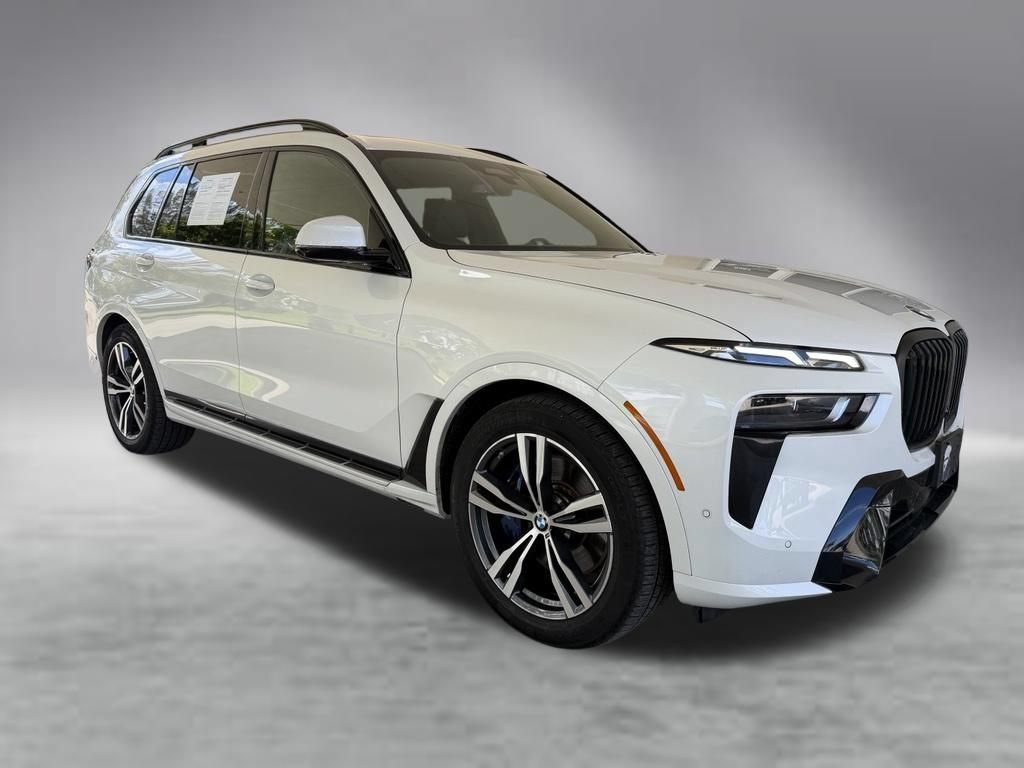 Used 2026 BMW X7 xDrive40i w/ M Sport Package AWD/4WD image 2