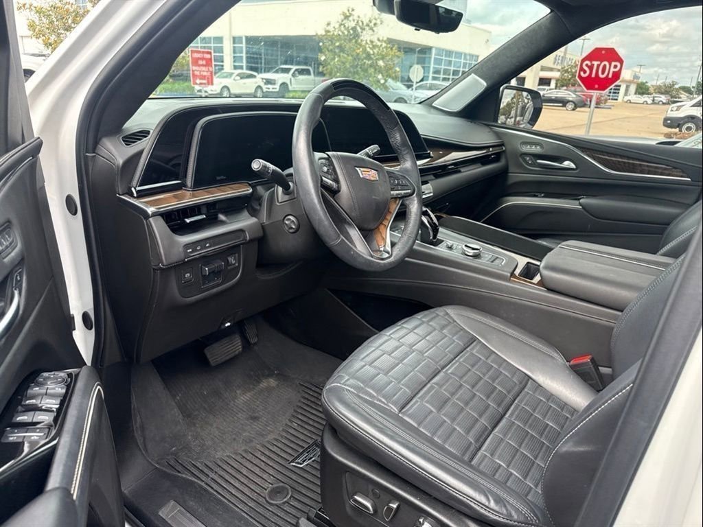 Used 2023 Cadillac Escalade Sport Platinum w/ Heavy-Duty Trailer Package RWD image 9