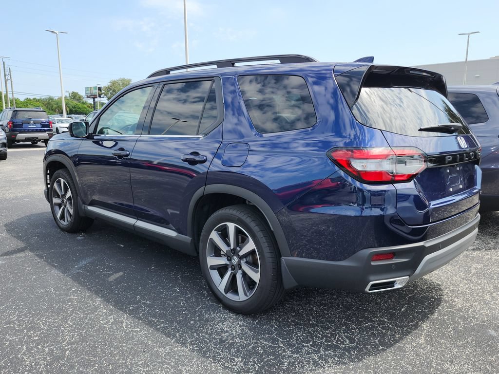 Used 2024 Honda Pilot Touring image 4