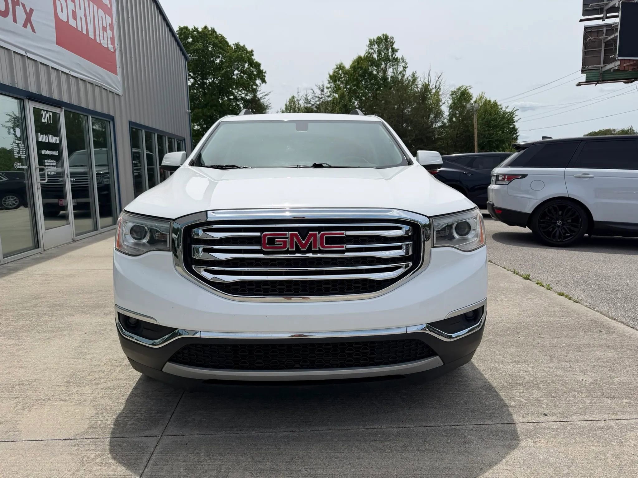 Used 2017 GMC Acadia SLE w/ Driver Alert Package I AWD/4WD image 31
