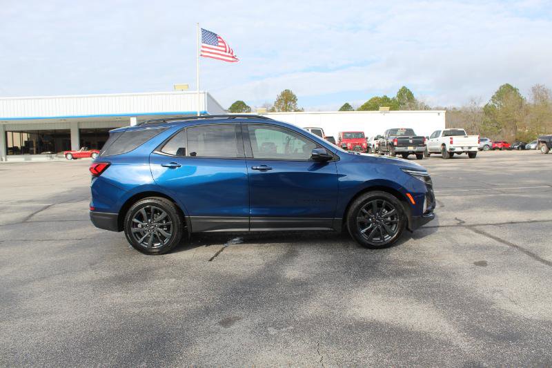Used 2022 Chevrolet Equinox RS w/ RS Leather Package image 5
