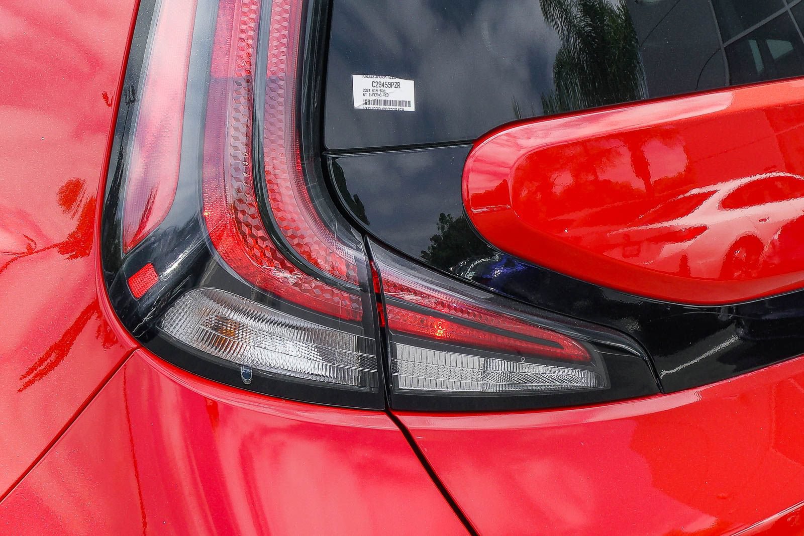 Used 2024 Kia Soul LX w/ Option Group 015 FWD image 9