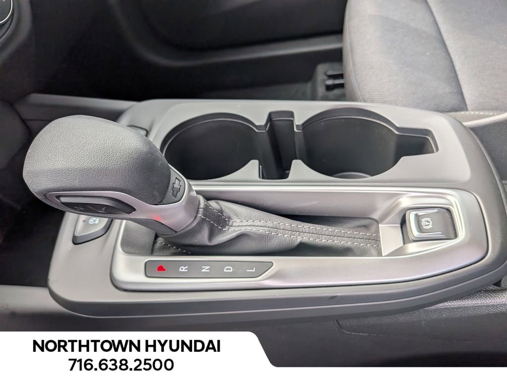 Used 2025 Chevrolet Trax LS image 14