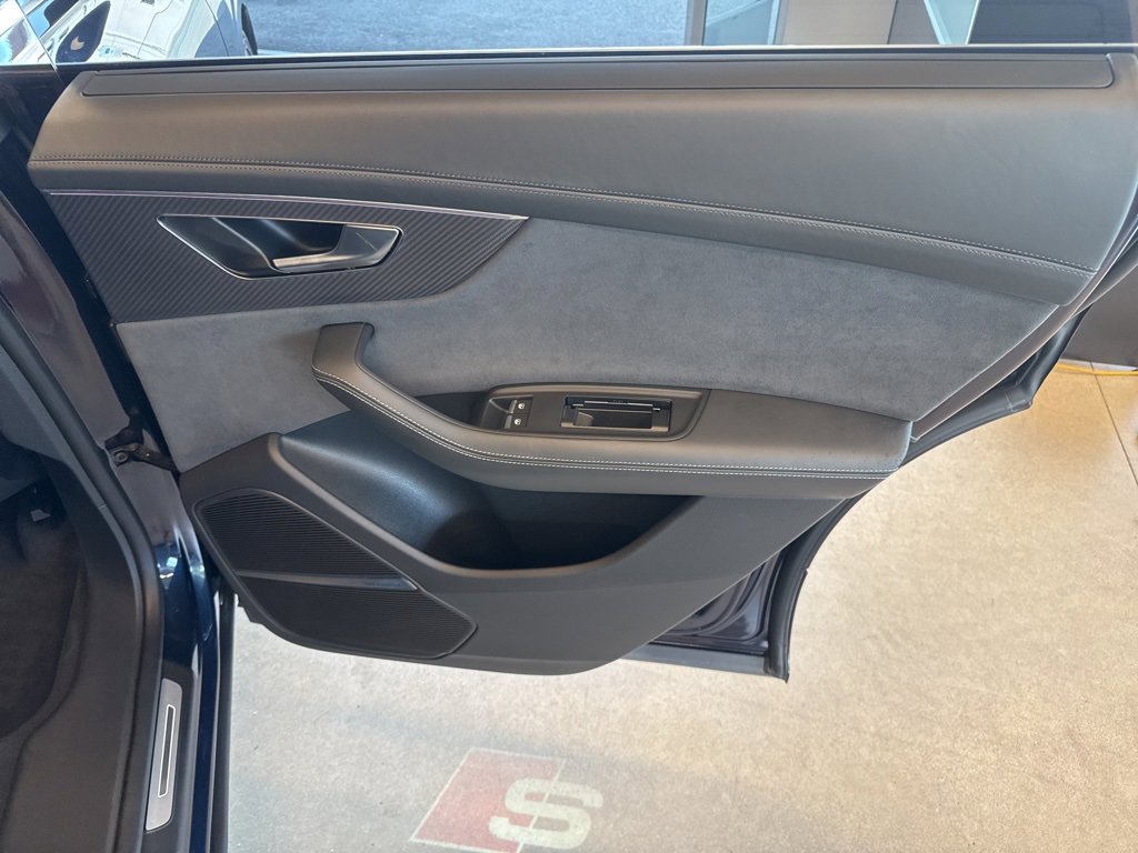 Used 2024 Audi SQ8 Prestige w/ Prestige Package image 29