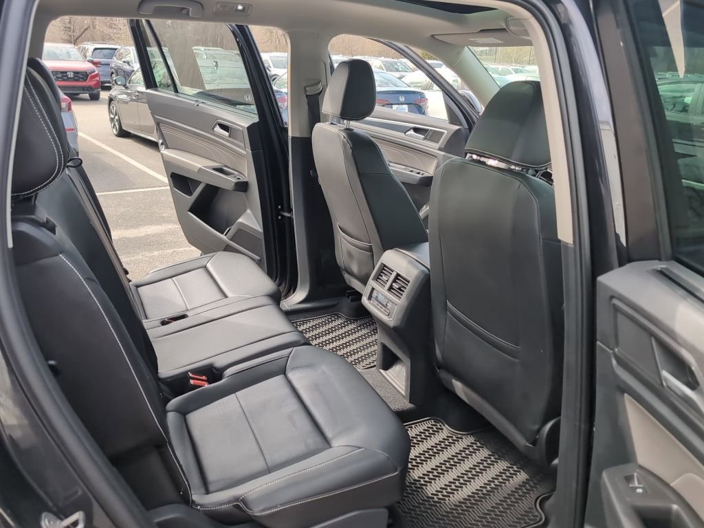 Used 2023 Volkswagen Atlas SEL R-Line image 14