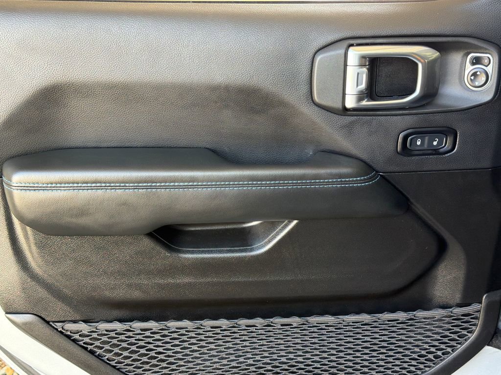 Used 2024 Jeep Wrangler High Altitude image 3