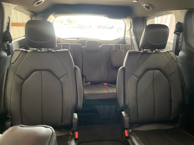 New 2026 Chrysler Pacifica Select image 32