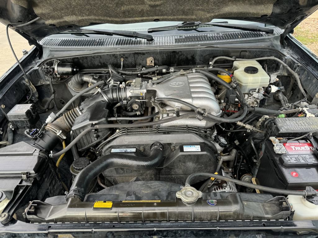 Used 2001 Toyota 4Runner SR5 image 12