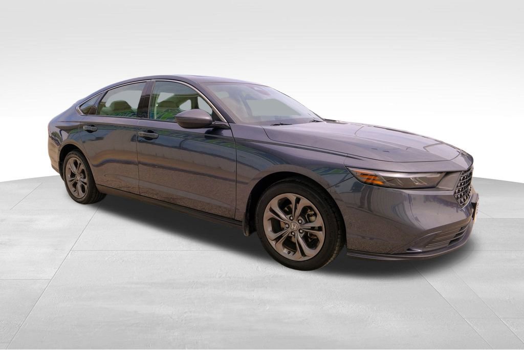 Used 2024 Honda Accord EX image 10