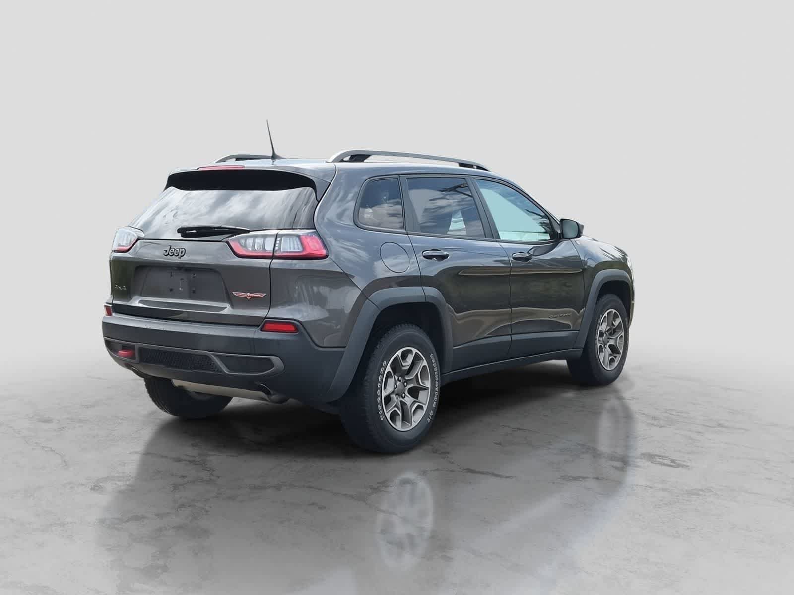Used 2020 Jeep Cherokee Trailhawk w/ Cold Weather Group AWD/4WD image 8