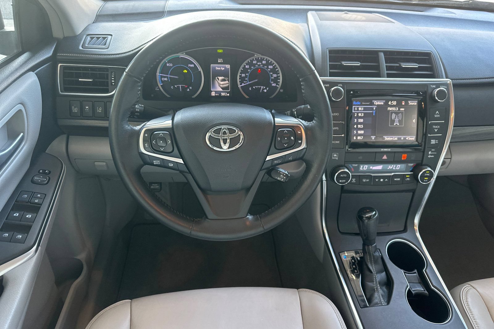 Used 2016 Toyota Camry XLE w/ Moonroof Package FWD image 15