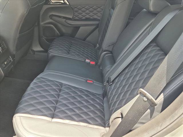 Used 2023 Mitsubishi Outlander SEL FWD image 19