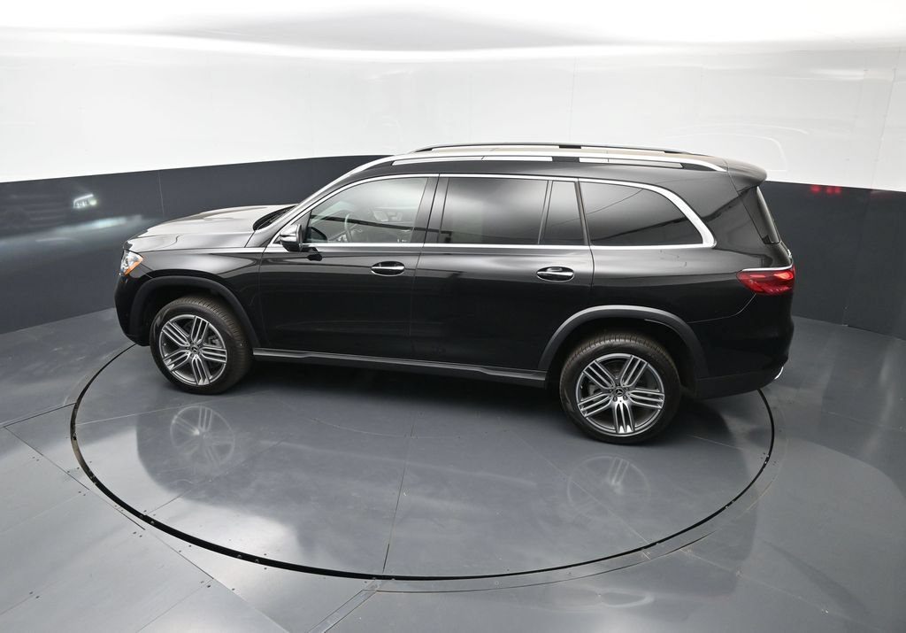 Used 2025 Mercedes-Benz GLS 450 4MATIC image 16