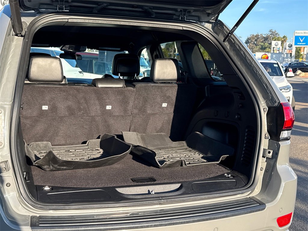 Used 2021 Jeep Grand Cherokee Laredo X image 10