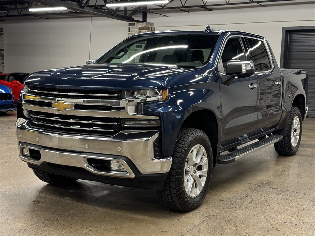 Used 2021 Chevrolet Silverado 1500 LTZ AWD/4WD image 3