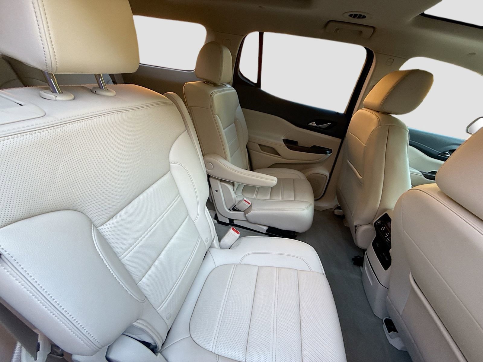 Used 2022 GMC Acadia Denali w/ Denali Ultimate Package image 28