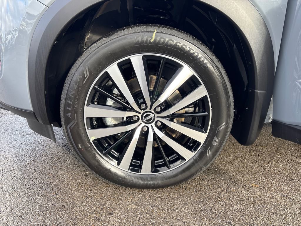 New 2025 Nissan Pathfinder Platinum w/ Cargo Package image 11