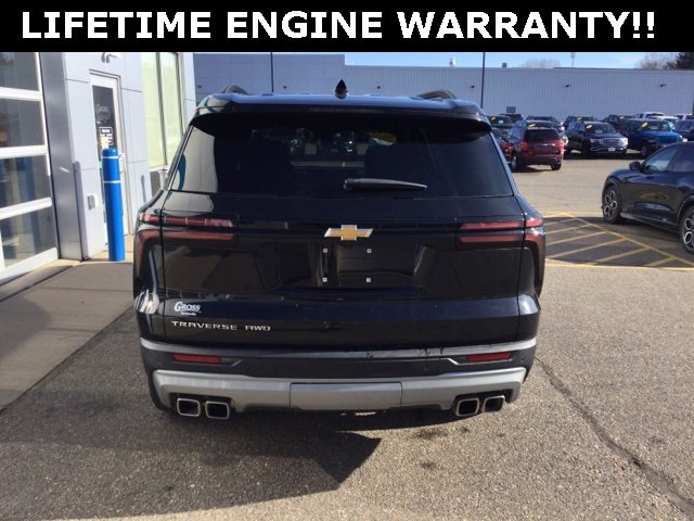 Used 2025 Chevrolet Traverse LT image 6