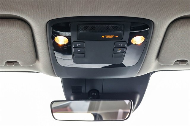 Used 2024 Kia Carnival LX image 17