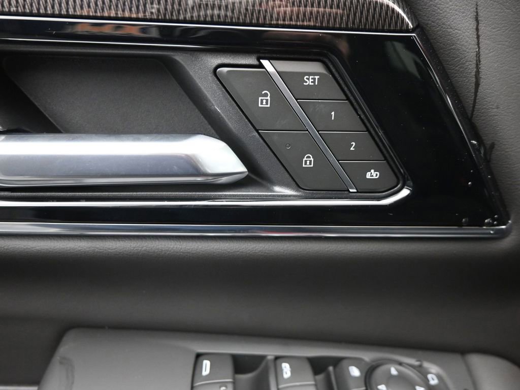 New 2025 GMC Yukon XL Elevation image 16