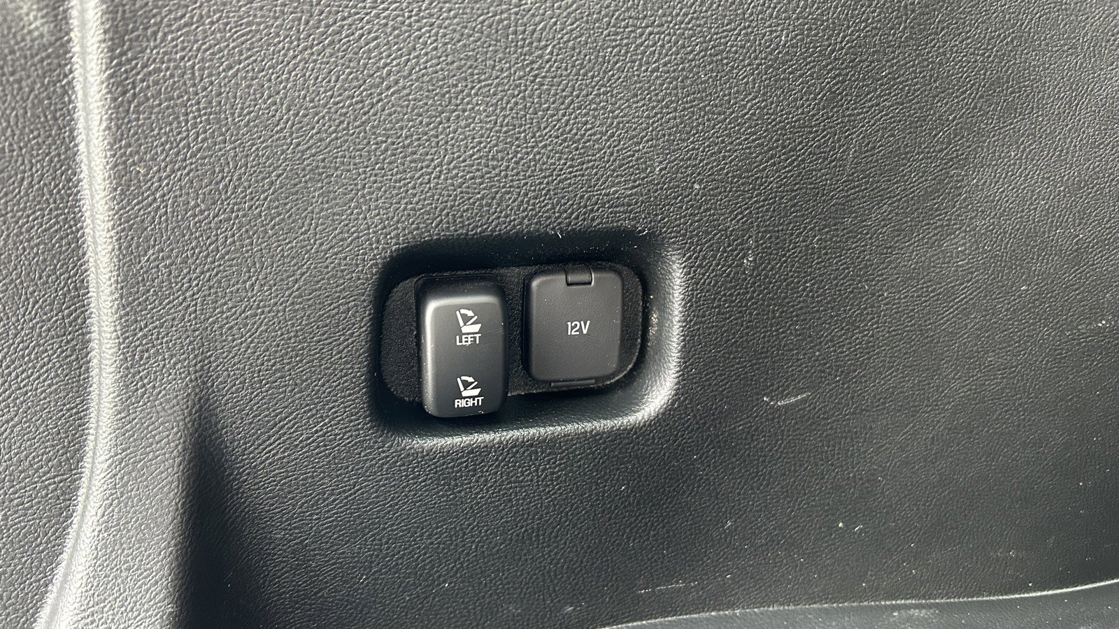 Used 2022 Ford Edge Titanium w/ Equipment Group 301A image 15