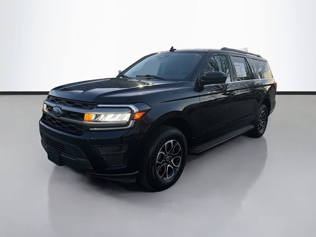 Used 2024 Ford Expedition Max XLT image 3