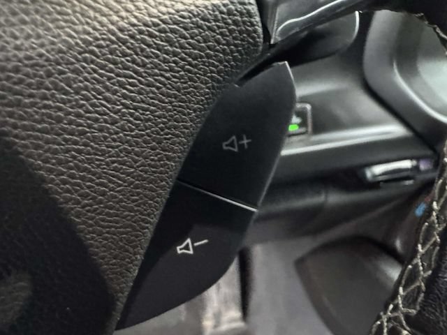 Used 2022 Chevrolet Camaro LT RWD image 27