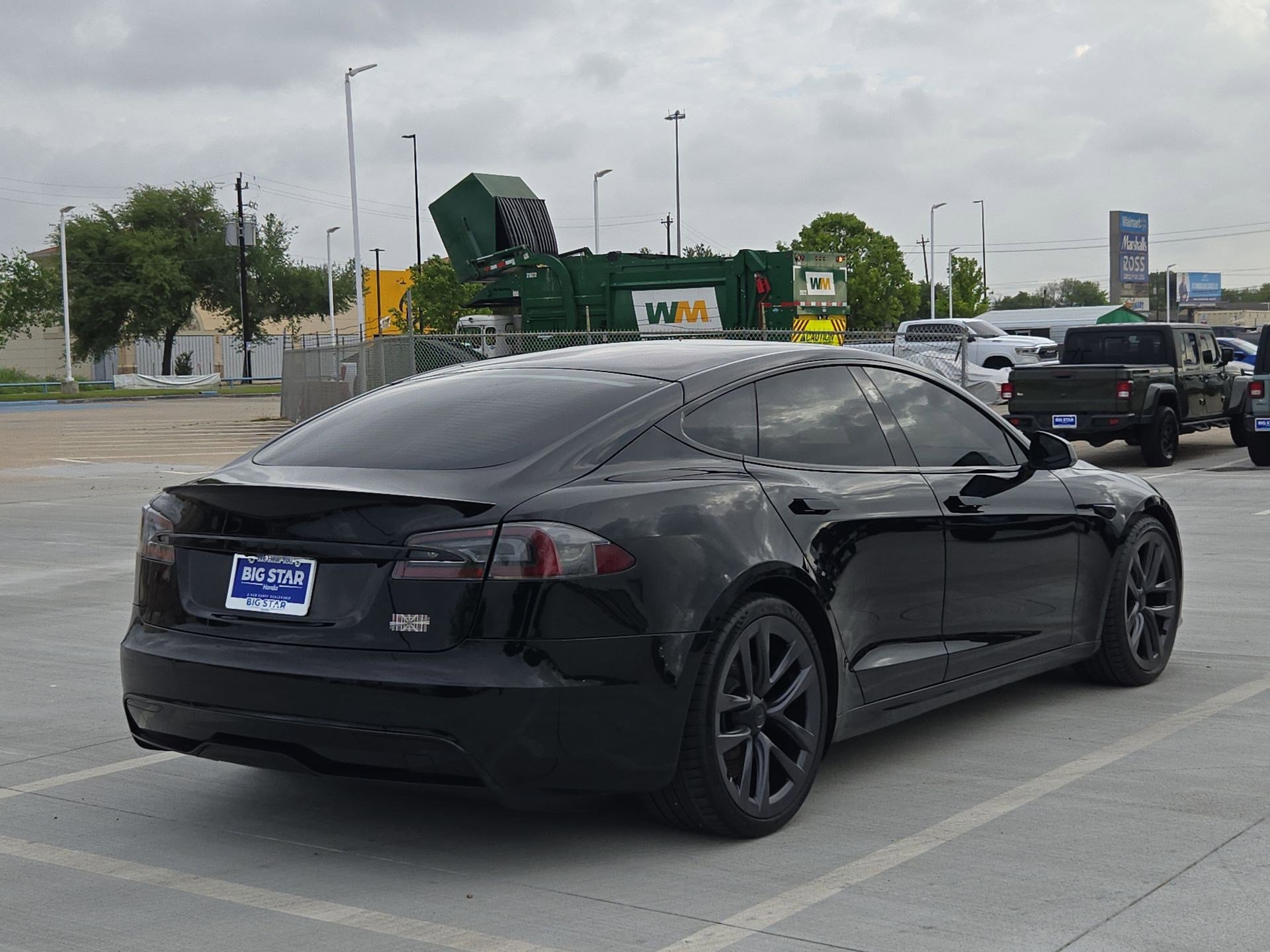 Used 2021 Tesla Model S Plaid image 3
